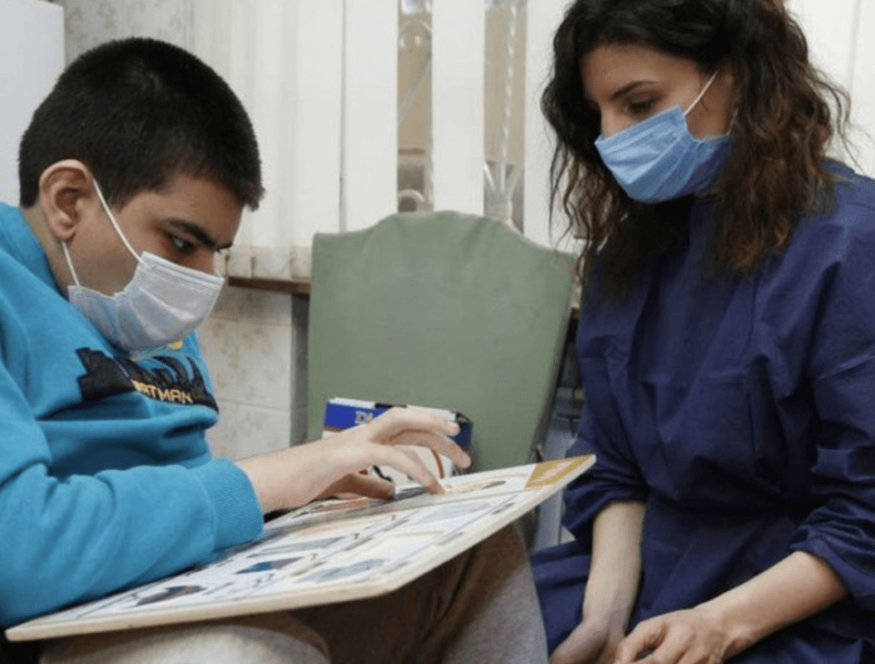 Ajustes razonables y formatos accesibles: la nueva NOM para la salud de las personas con discapacidad