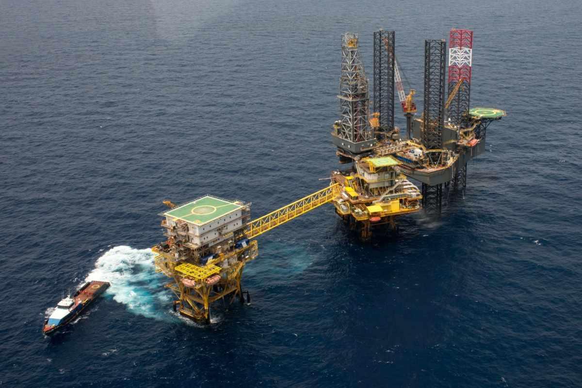 Pemex reconoce derrame de petróleo en la Sonda de Campeche, pero minimiza impacto: “hay estimaciones de