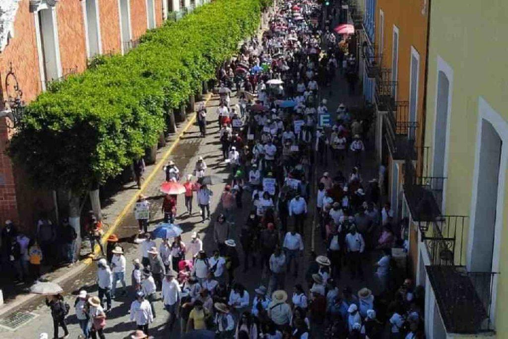 Gran Marcha Por Tlaxcala: Diversos sectores exigen rendición de cuentas a la gobernadora