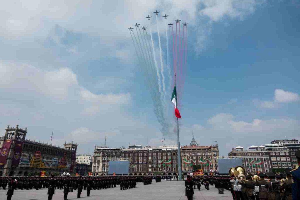 Desfile militar: Ejército, Marina y GN muestran su fuerza a cinco años de la llegada de AMLO