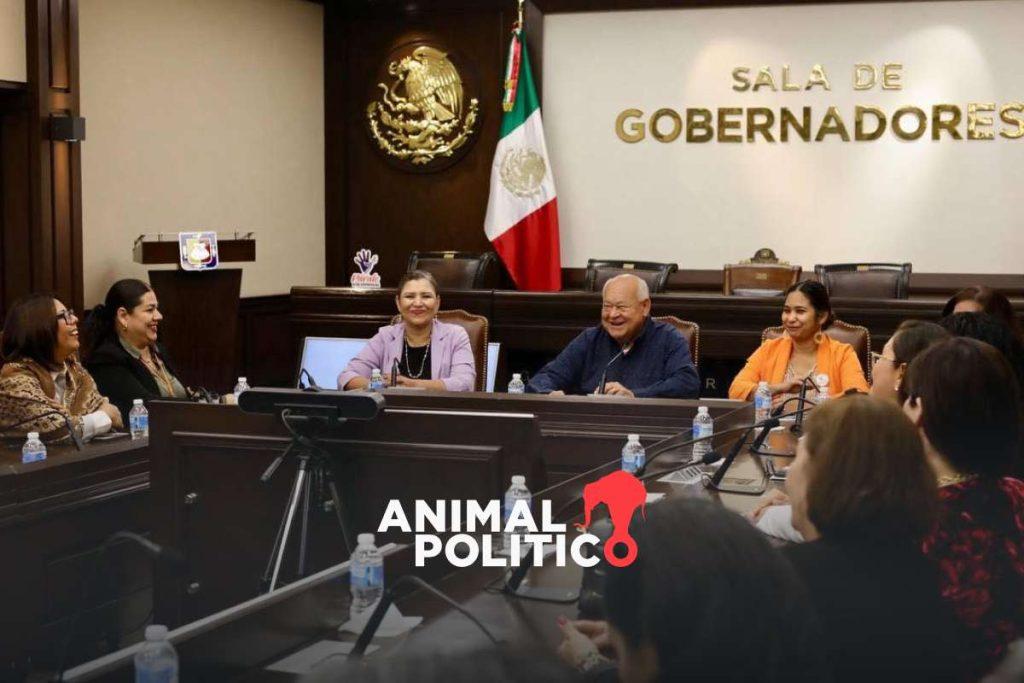 “Estás en mi casa”: Gobernador de Baja California Sur confronta e interrumpe a maestra en acto del 25N