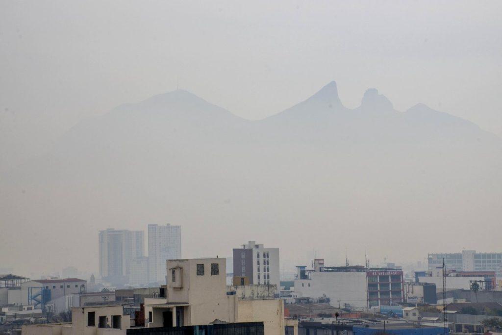 La contaminación en Monterrey es un problema complejo y dos expertos nos explican qué la ocasiona