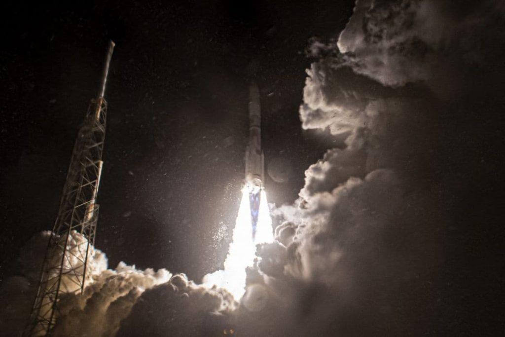 La Misión COLMENA, de la UNAM, despega con éxito hacia la Luna en el Vulcan Centaur