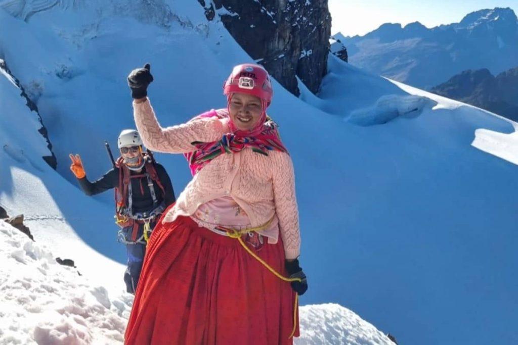 Cholitas Escaladoras buscan conquistar el Everest y así puedes apoyarlas