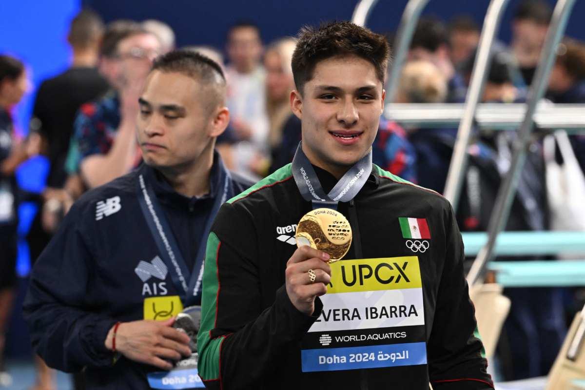 Osmar Olvera gana medalla de oro en Mundial de Doha y le recuerda a la Conade que desde hace un año no recibe su beca