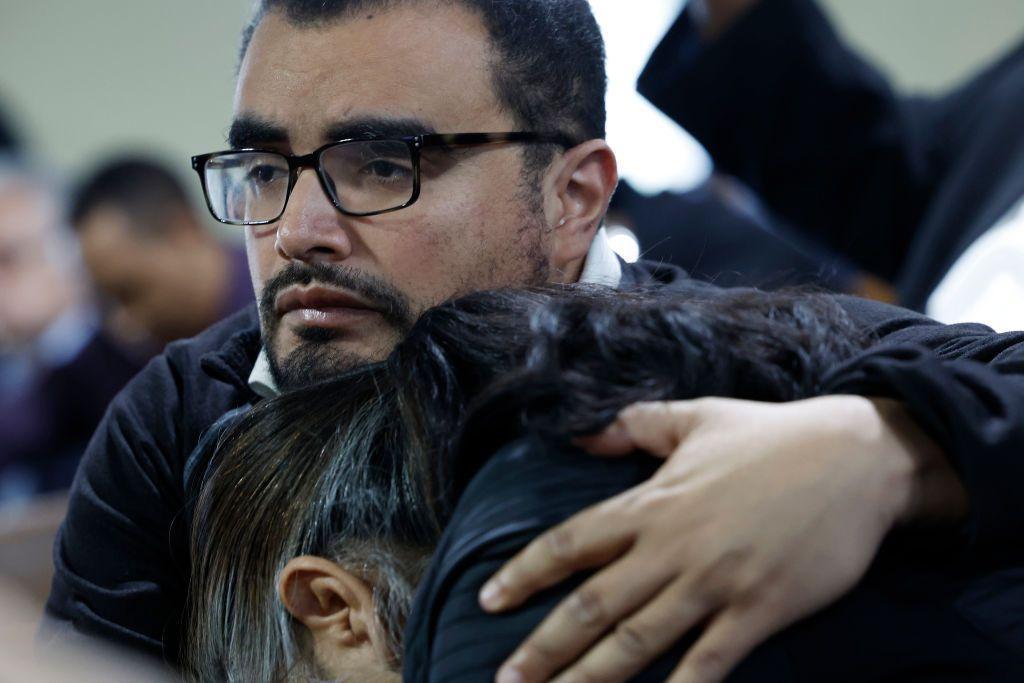 Qué se sabe de los trabajadores desaparecidos tras el colapso de uno de los puentes de Baltimore por el choque de un barco