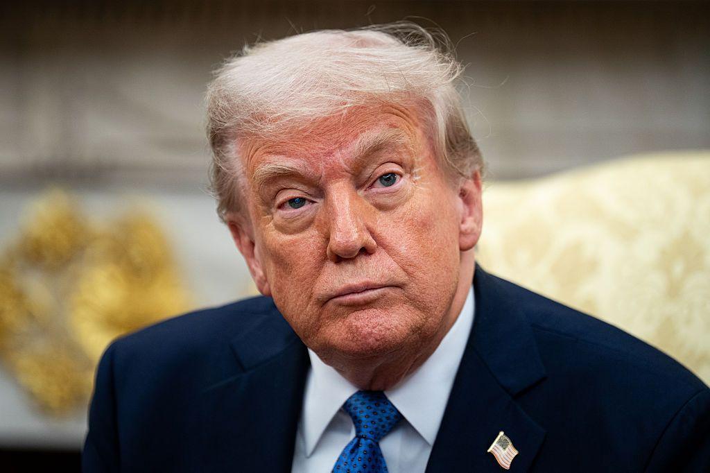 3 frenos con los que Trump se ha topado al intentar ampliar su poder en EU