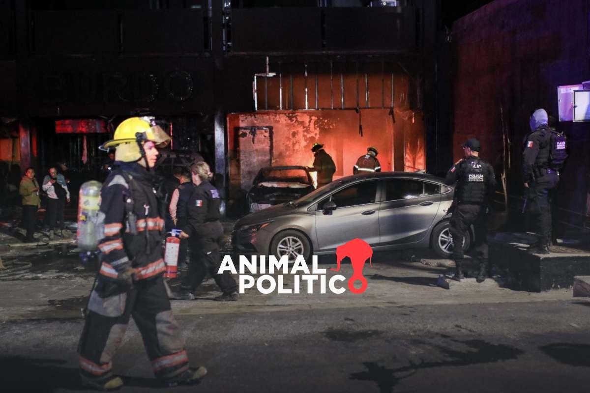 Estalla coche en Zacatecas y causa incendio en restaurantes; fue intencional pero no hubo explosivos: fiscalía