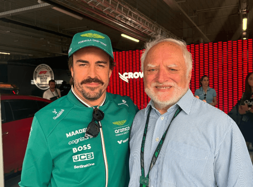 Ver a un meme en la vida real: Pilotos de la F1 conocen a ‘Hide the Pain Harold’ y no lo pueden creer