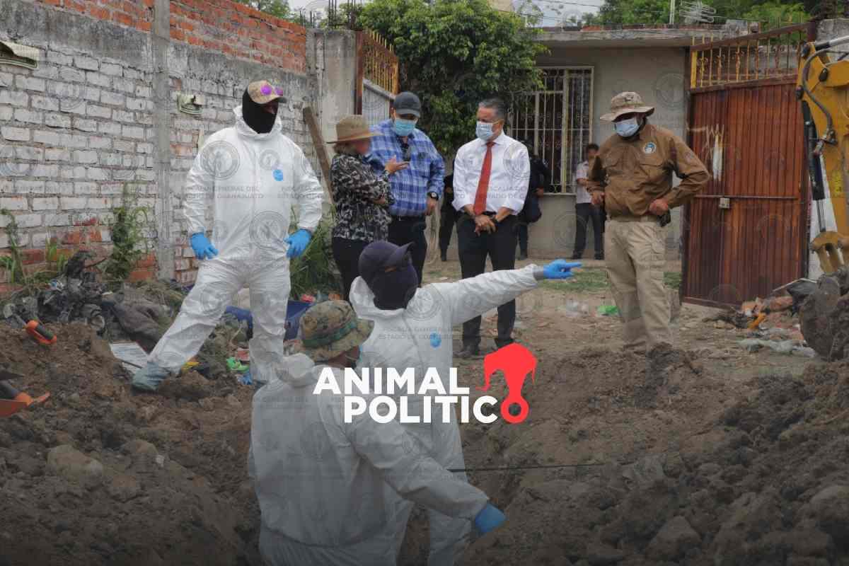 Fiscalía rectifica a 31 los cuerpos encontrados en casa abandonada de Guanajuato; colectivos exigen ser parte de exhumaciones