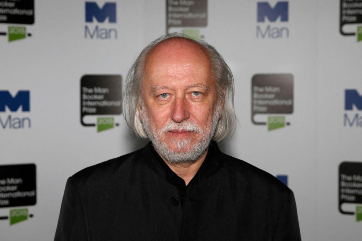 Cuatro libros esenciales para entrarle a László Krasznahorkai, nuevo Nobel de Literatura