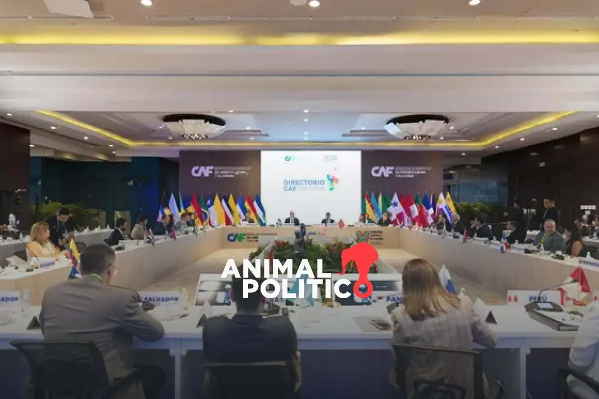 CFE recibe 300 mdd del Banco de Desarrollo para financiar red eléctrica nacional