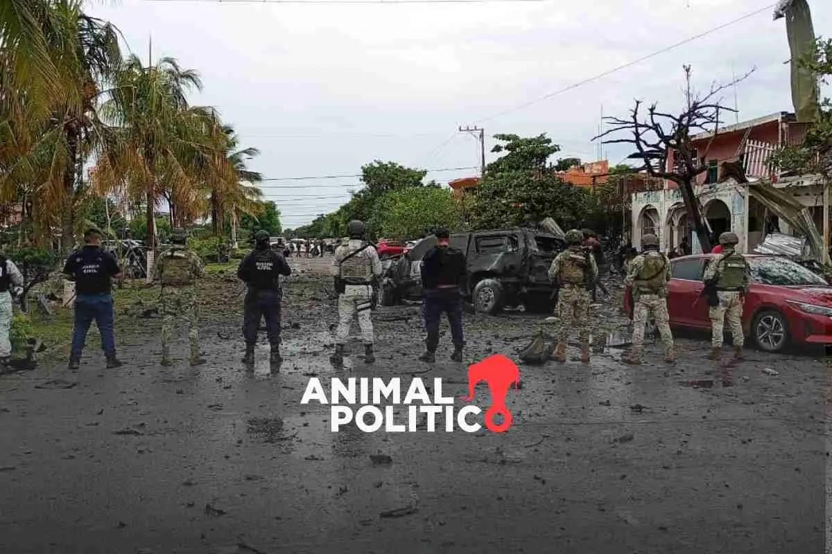 Ataque con explosivo a la policía comunitaria de Coahuayana, Michoacán, deja dos muertos y 7 heridos