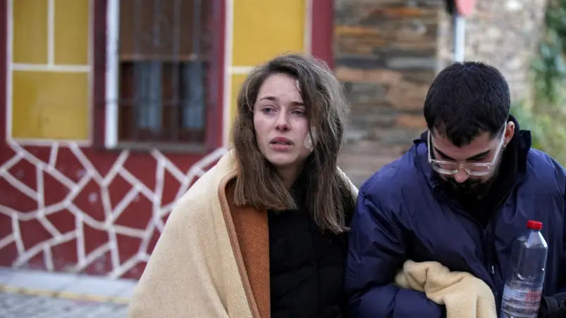 “Vimos como moría gente alrededor, pero no podíamos hacer nada”: los relatos de los sobrevivientes del choque de trenes en España