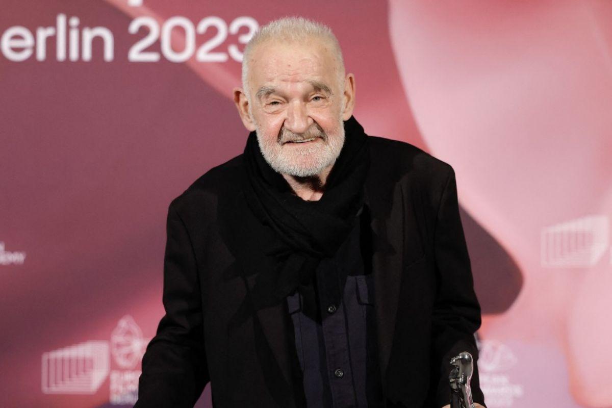 Muere el cineasta húngaro Béla Tarr, director de “Sátántangó”