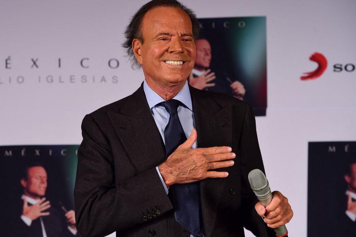 Cuando Julio Iglesias acosó a personalidades como Verónica Castro, Thalía y Susana Giménez