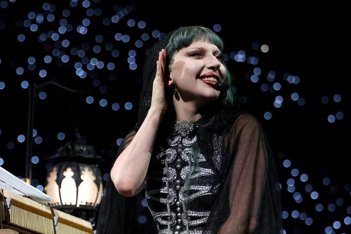 Lady Gaga condena a ICE y apoya a estadounidenses “que están siendo atacados sin piedad”