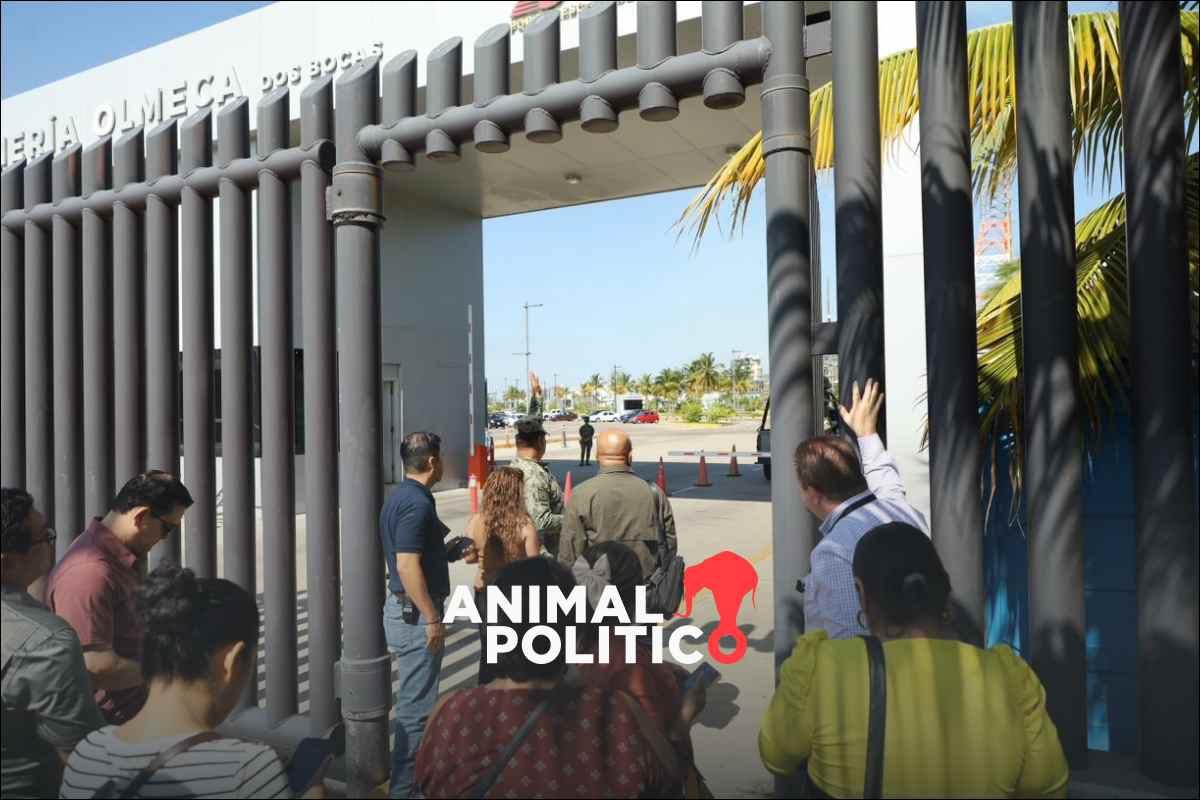 Tras recorrido en la refinería Dos Bocas convocado por Pemex, padres insisten en la reubicación de escuelas