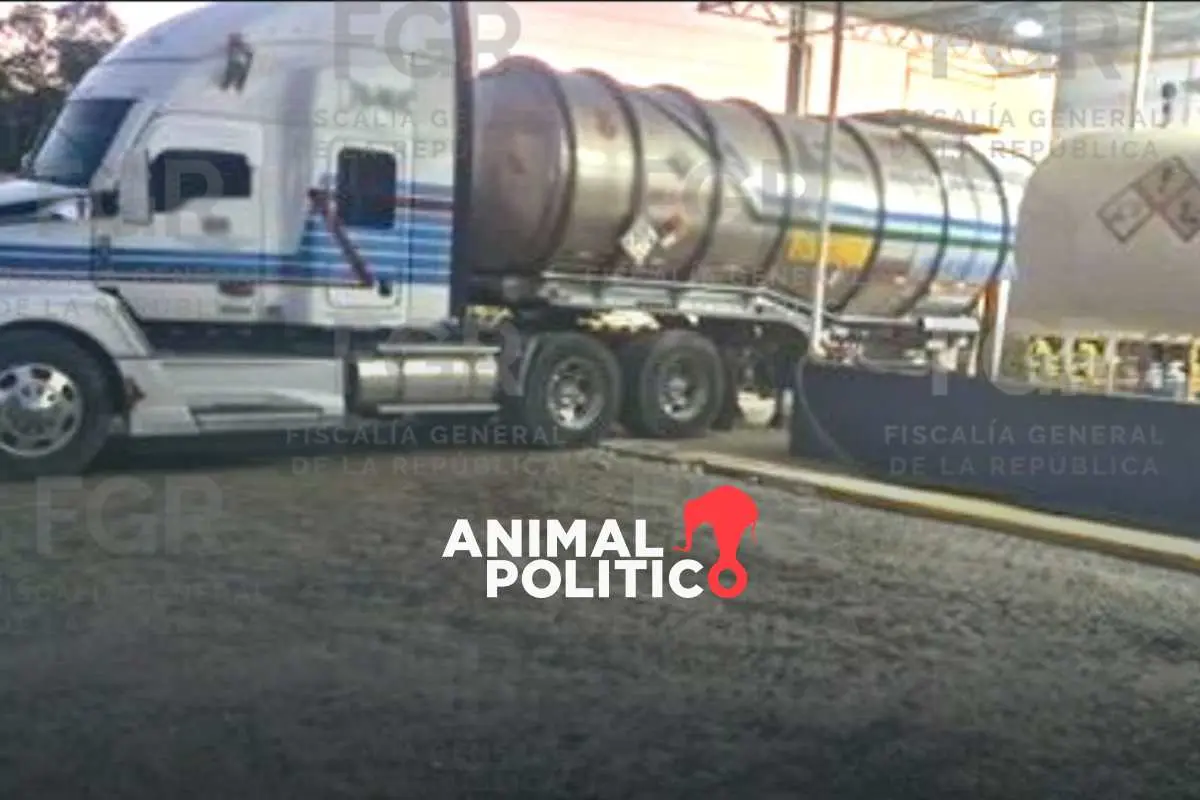 FGR asegura más 82 mil litros de hidrocarburo y 149 vehículos en Minatitlán, Veracruz