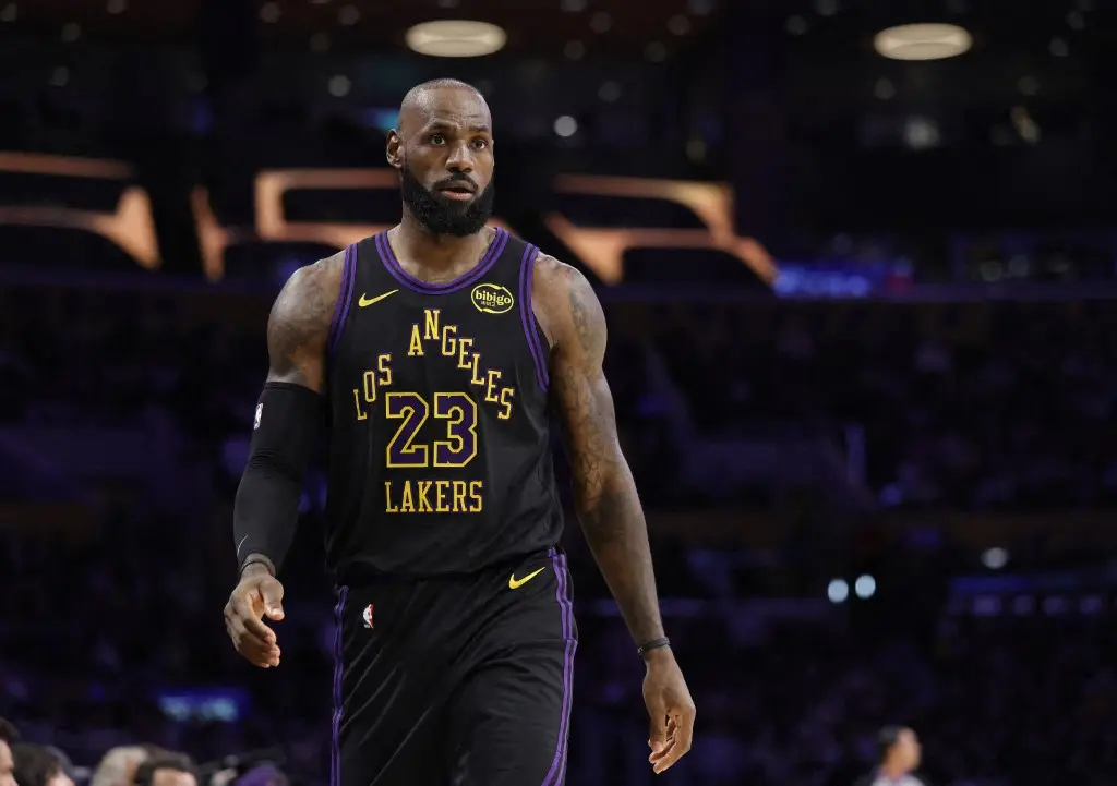 LeBron James rebasa el récord de anotaciones en la NBA