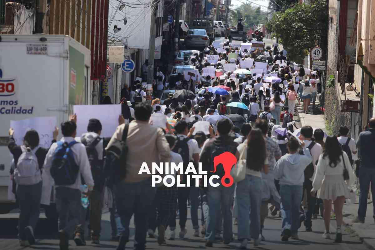 Cientos de estudiantes protestan en Cuernavaca por Kimberly Ramos, alumna de la UAEM reportada como desaparecida