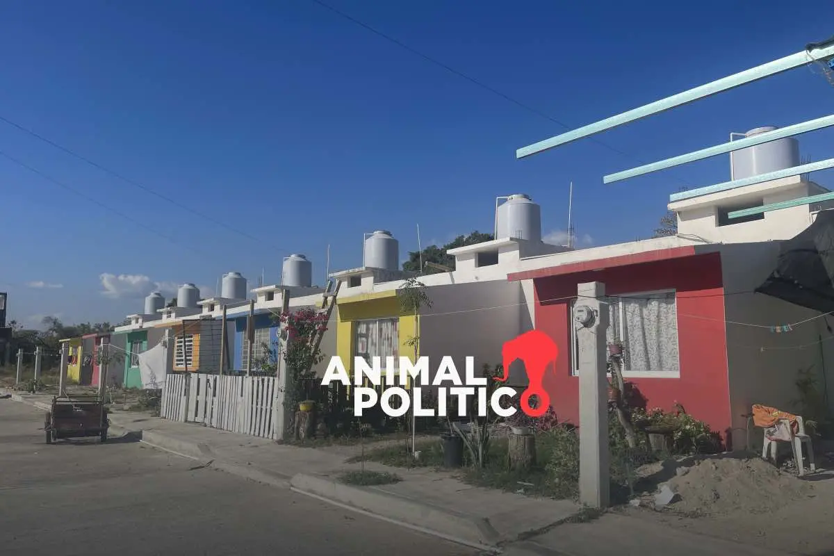 Corredor Interoceánico: familias reubicadas por obras en Chiapas denuncian mala calidad de casas que les entregaron