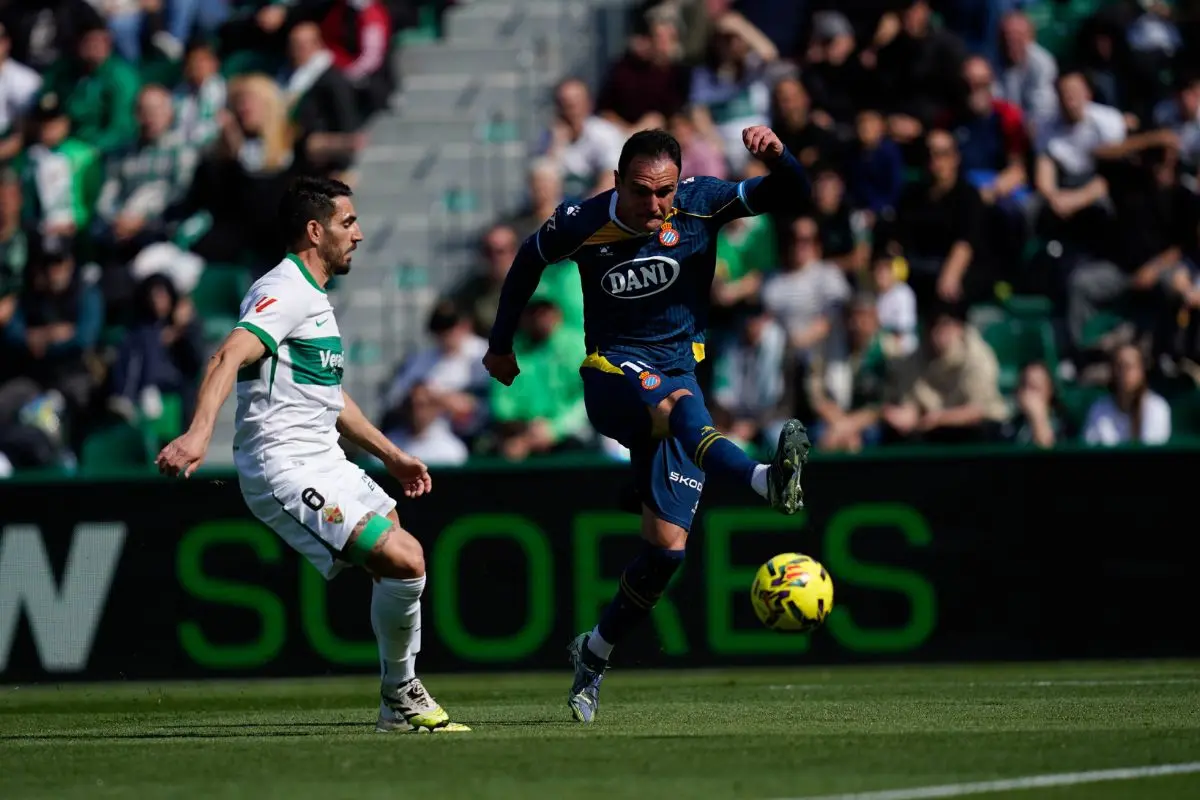 Nuevo incidente racista provoca interrupción del Elche-Espanyol de LaLiga